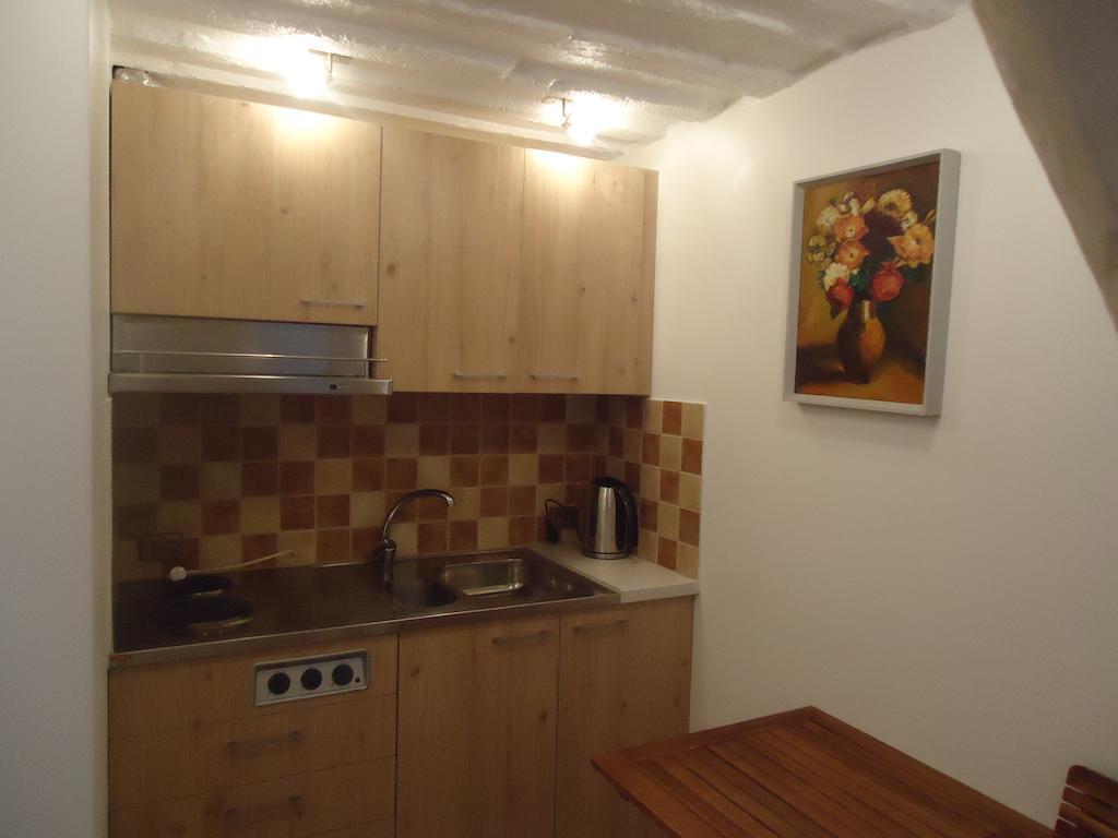 Homestay Roja Vilnius Exteriör bild