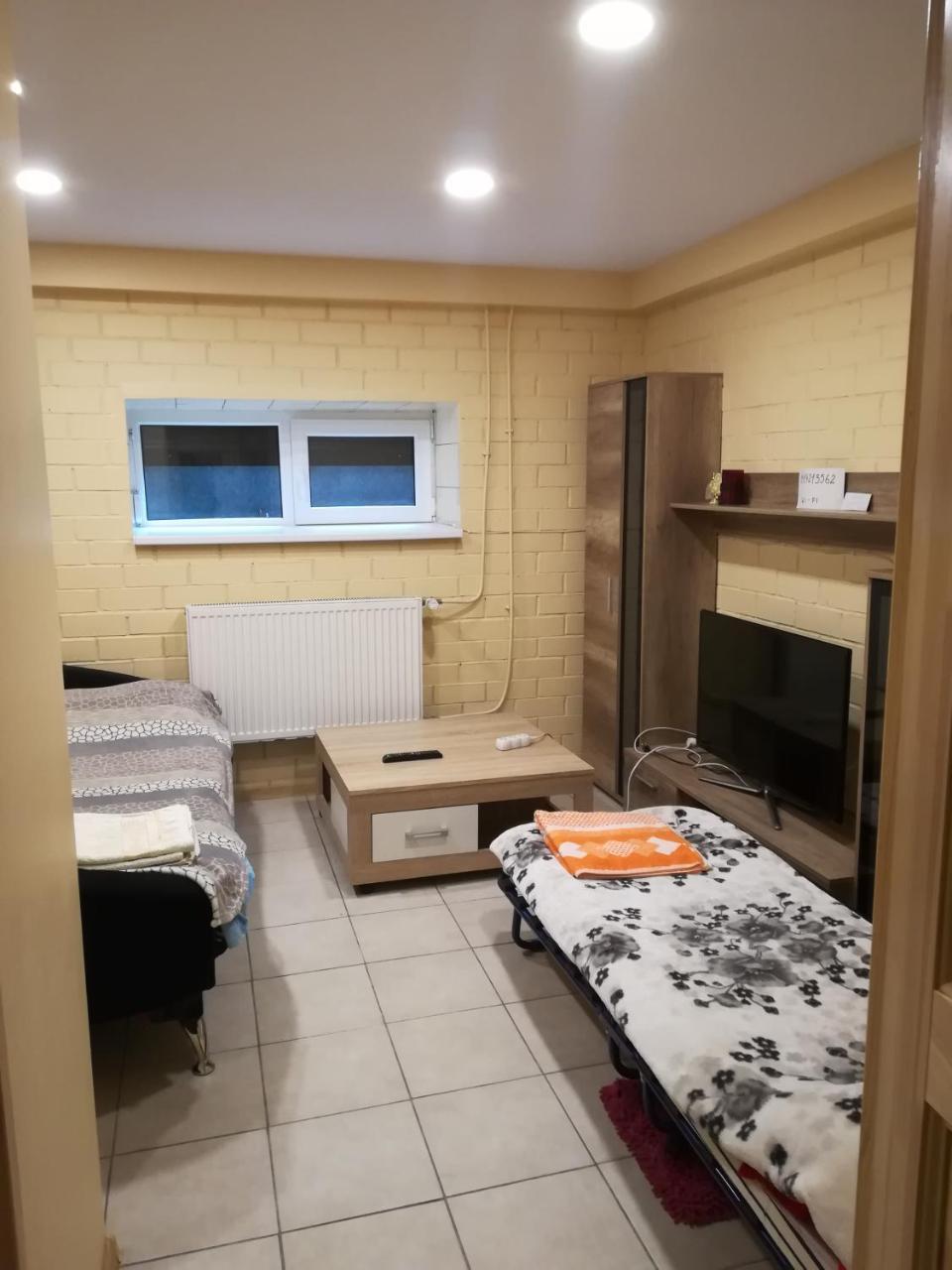 Homestay Roja Vilnius Exteriör bild